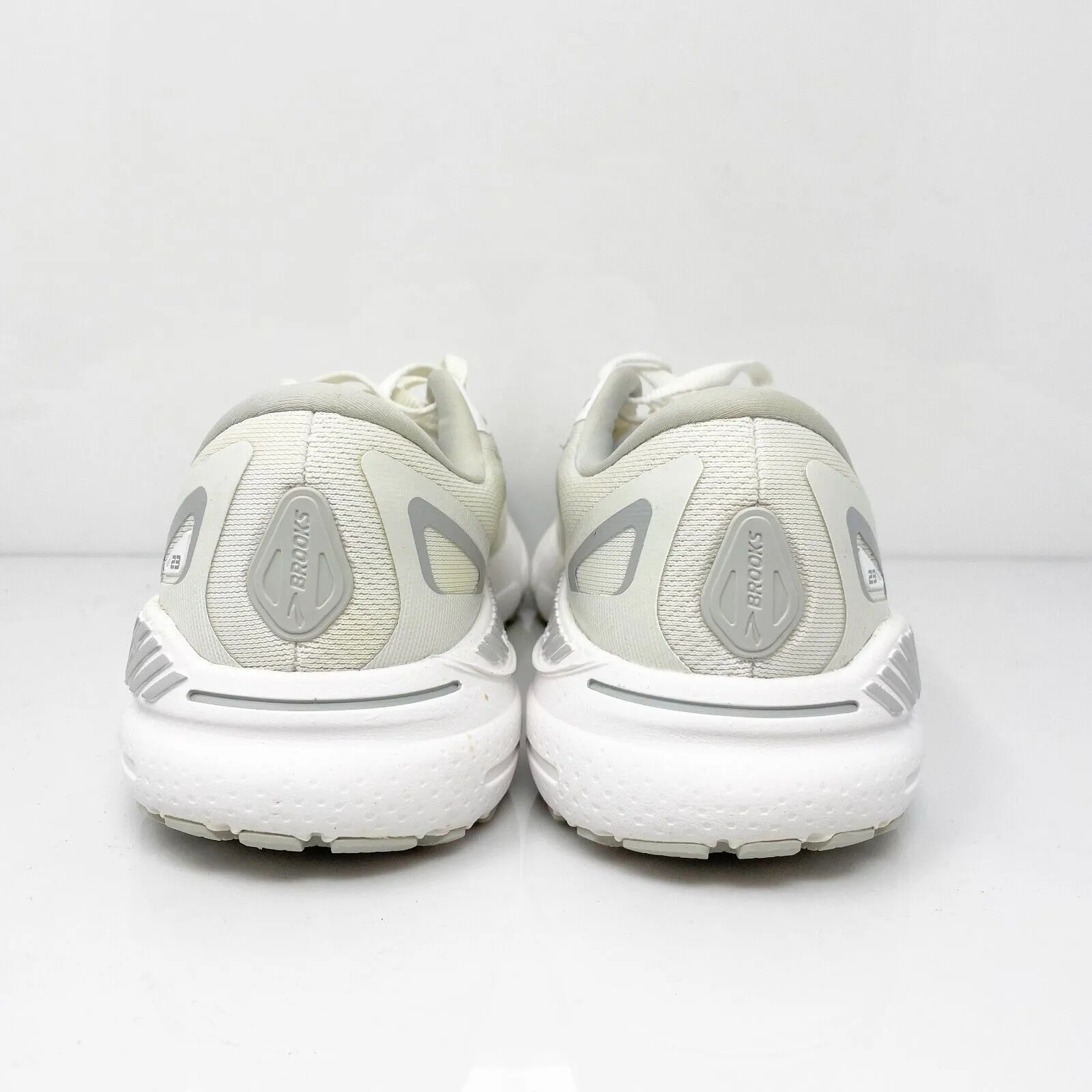 Brooks Womens Adrenaline GTS 23 1203811B104 White Running Shoes Sneakers Sz 7 B