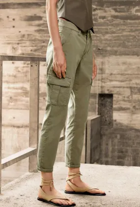 MAC RICH CARGO Gaberdine Pants in Martini Olive 