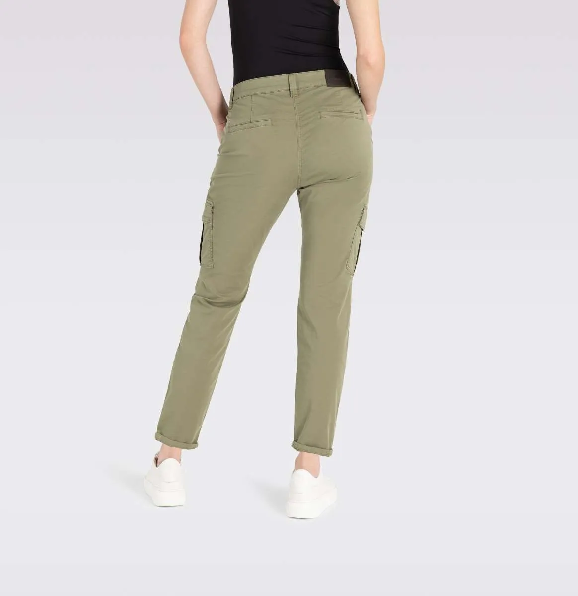 MAC RICH CARGO Gaberdine Pants in Martini Olive 