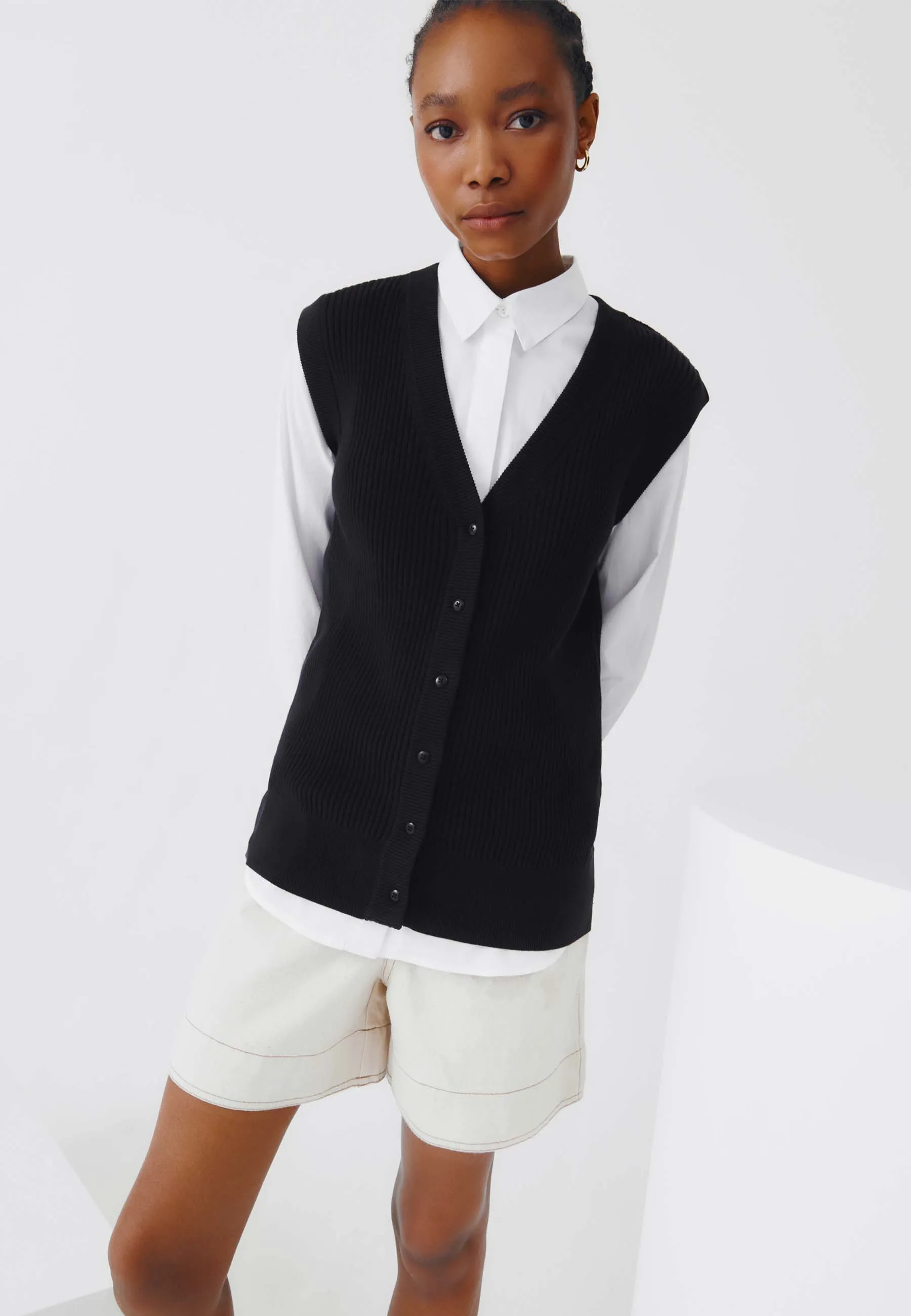 Mila Knit Vest - black